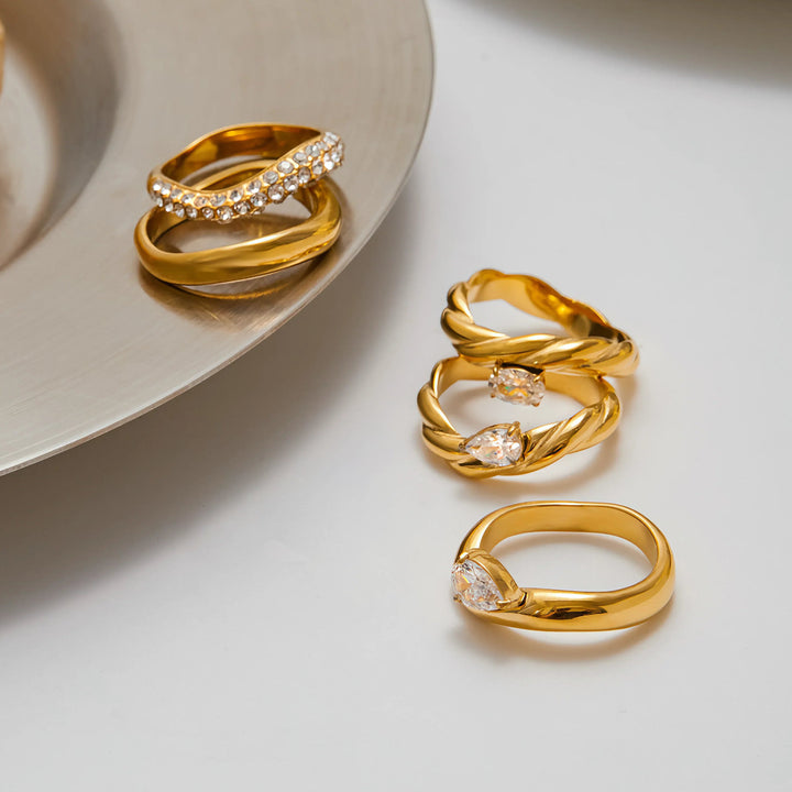 Von Noemi kuratierte Ringstapel-Kollektion
