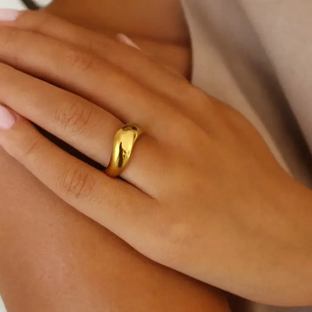 Lana Formloser Goldring