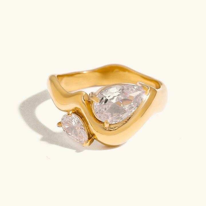 Soletta Diamant-Goldring in Tropfenform