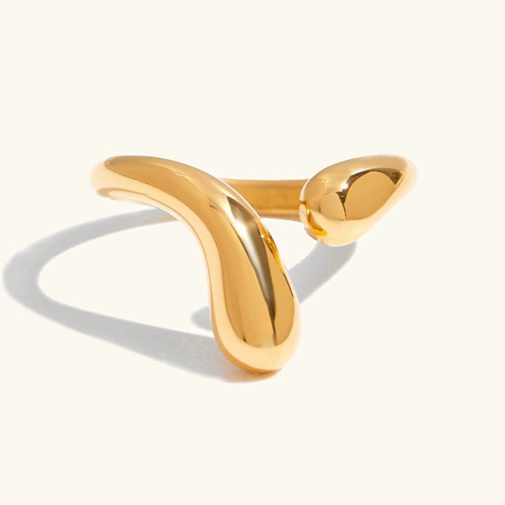 Diane Twisted Band Ring
