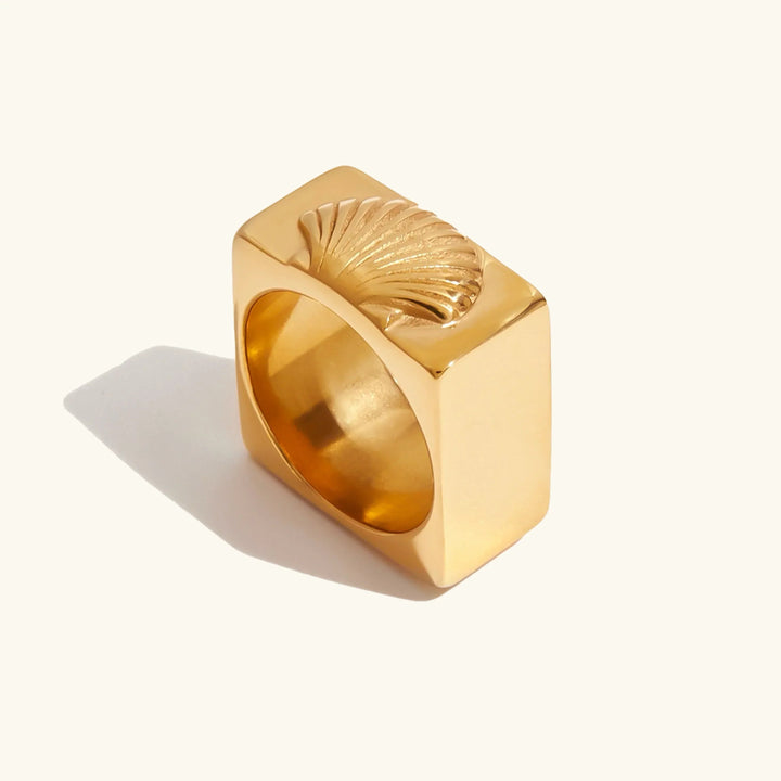 Carlotta Geometrischer Muschelring