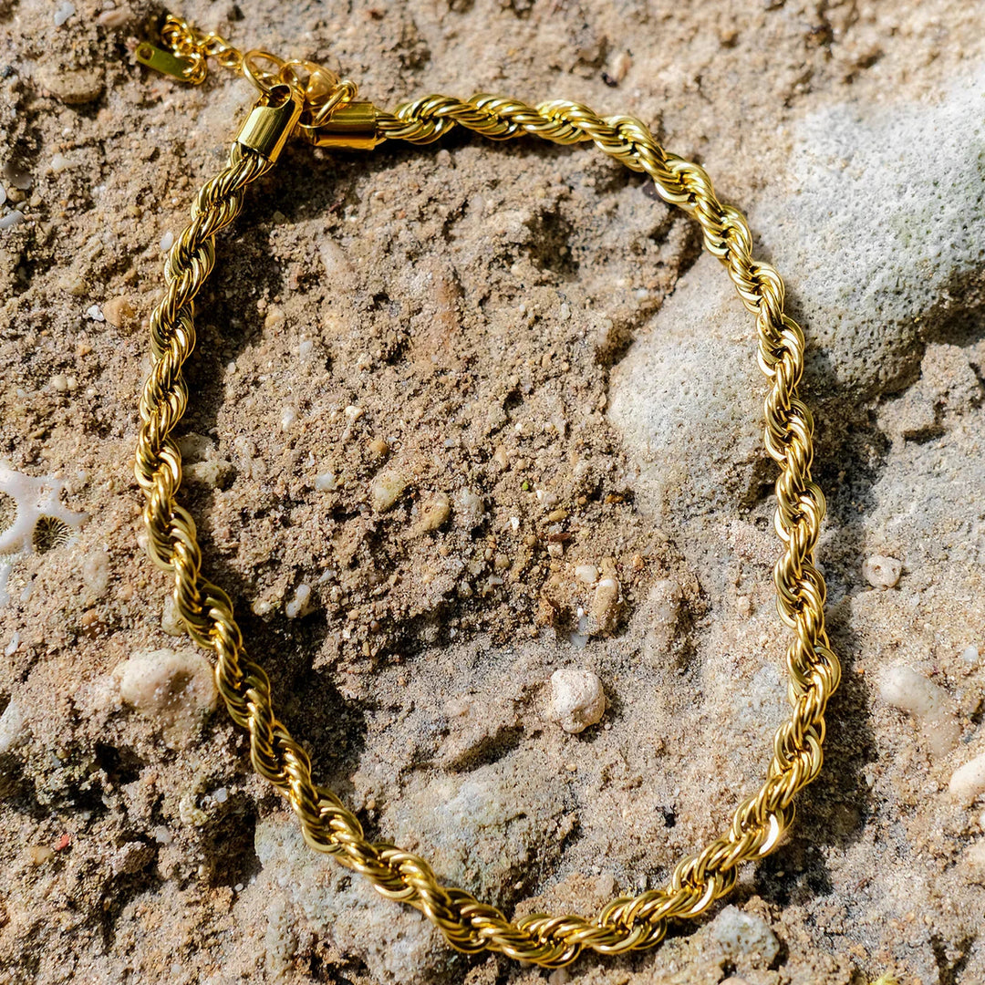 Mila Golden Twist Halskette