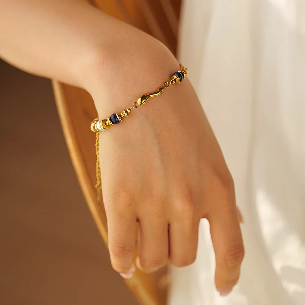 Quintessa Mehrlagiges Perlenarmband