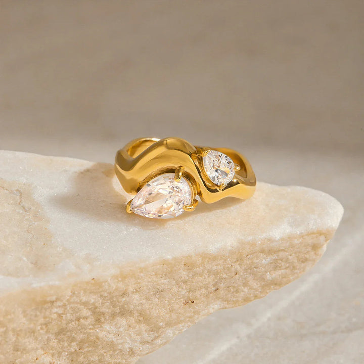 Soletta Diamant-Goldring in Tropfenform
