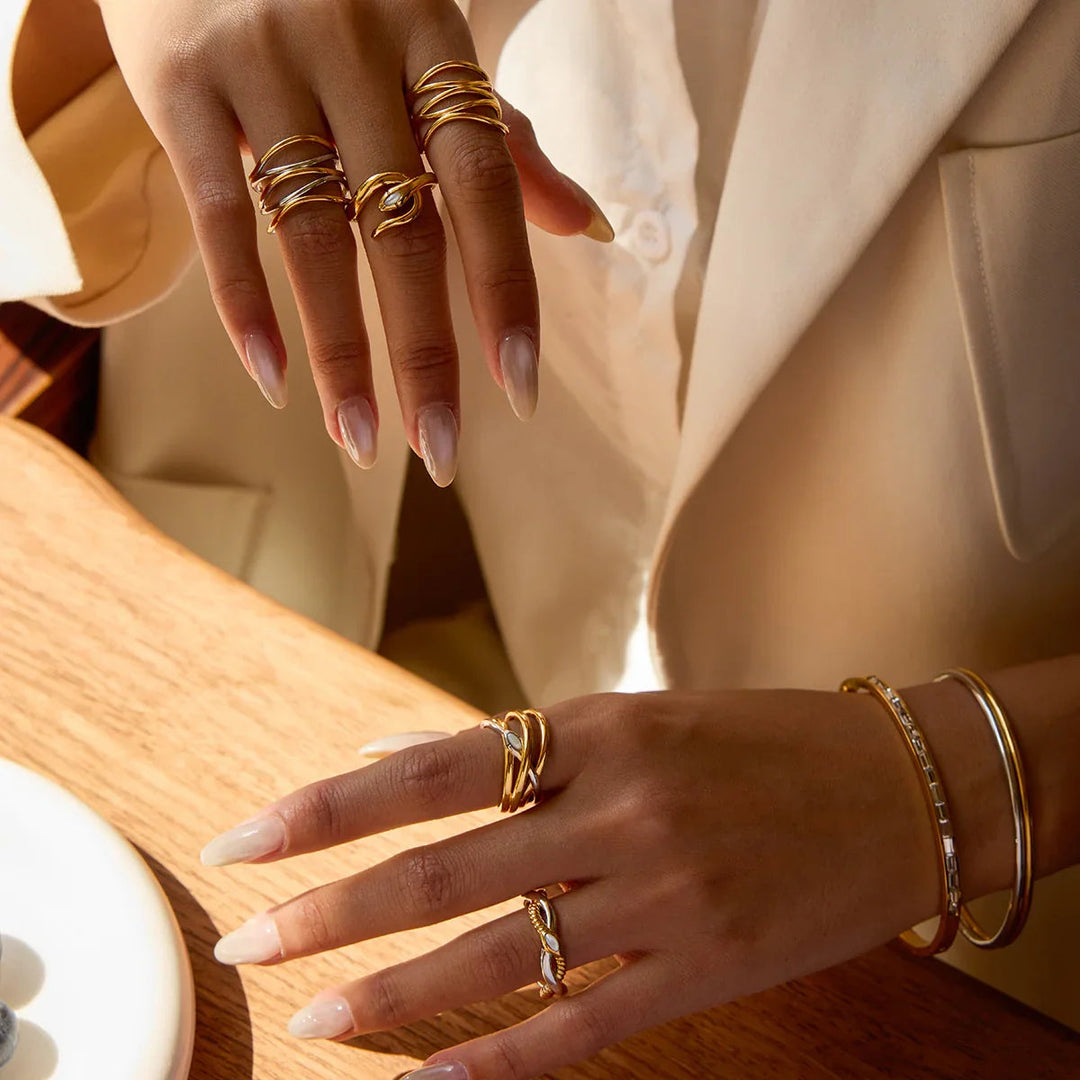 Zweifarbiger Twist-Ring Nerisse