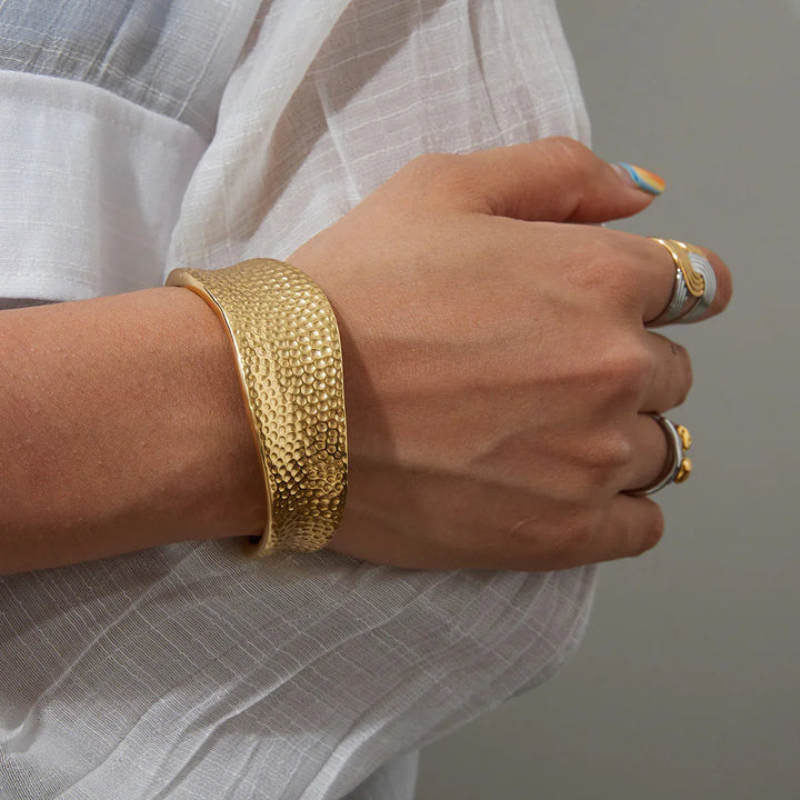 Strukturiertes Cheyenne-Goldband