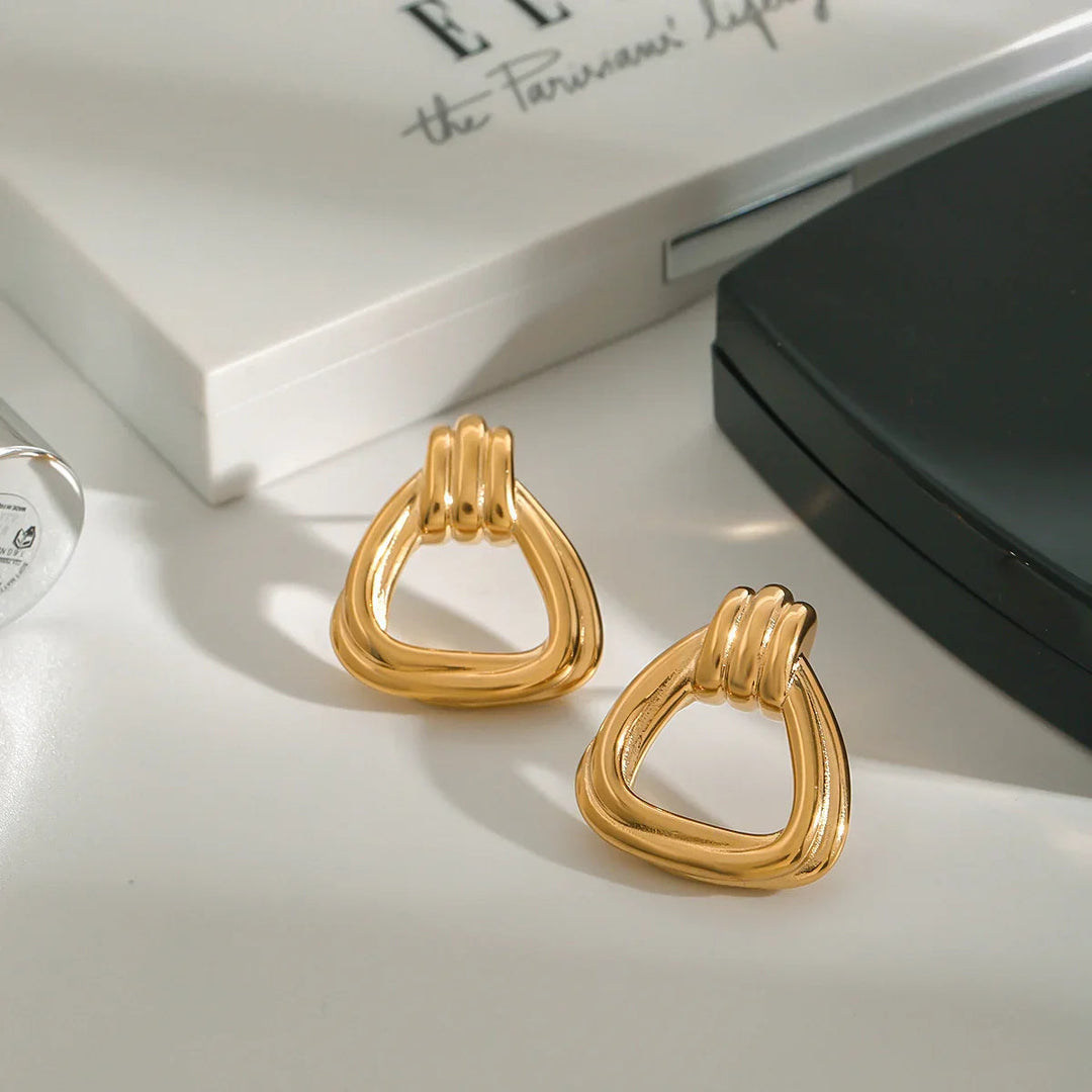 Doris Knoten Charm Gold Ohrringe