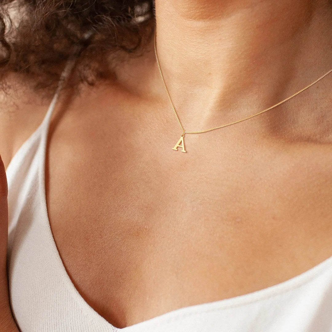 Therese Buchstabe Initial Gold Halskette