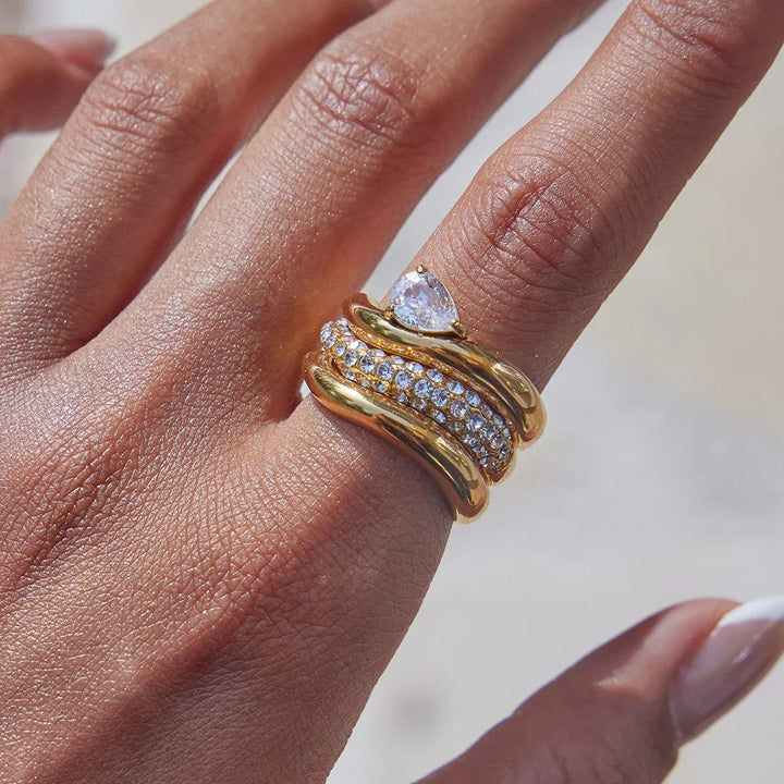 Von Noemi kuratierte Ringstapel-Kollektion