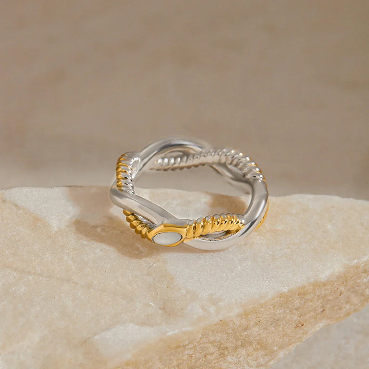 Zweifarbiger Twist-Ring Nerisse