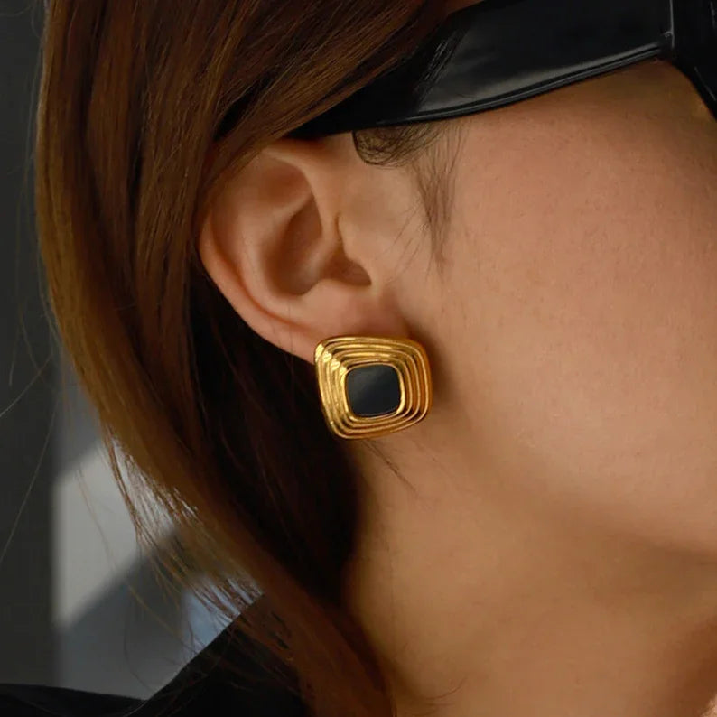 Geometrische Ohrringe Sylvie in Gold
