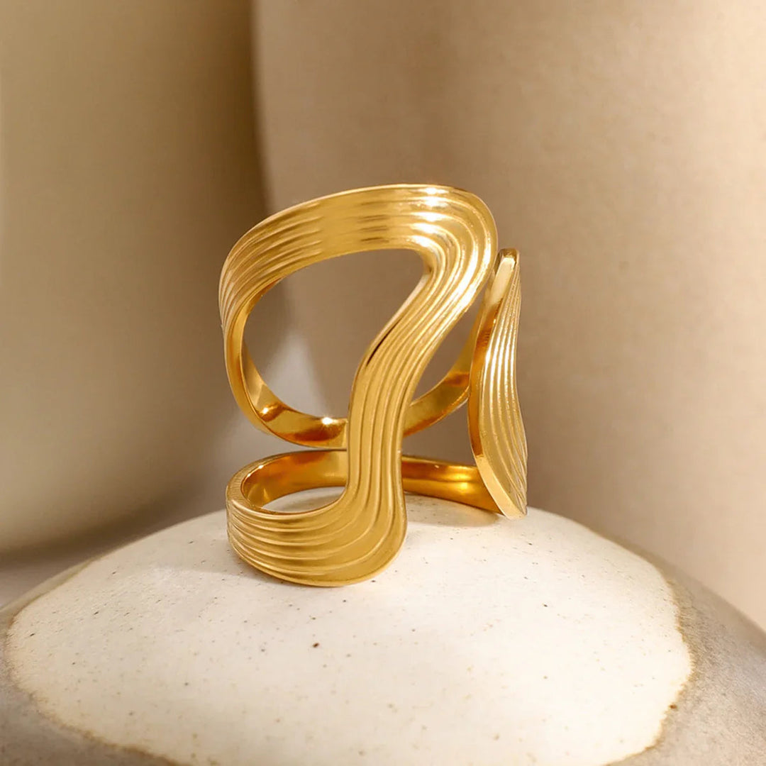 Vivi Twisted Band Goldring