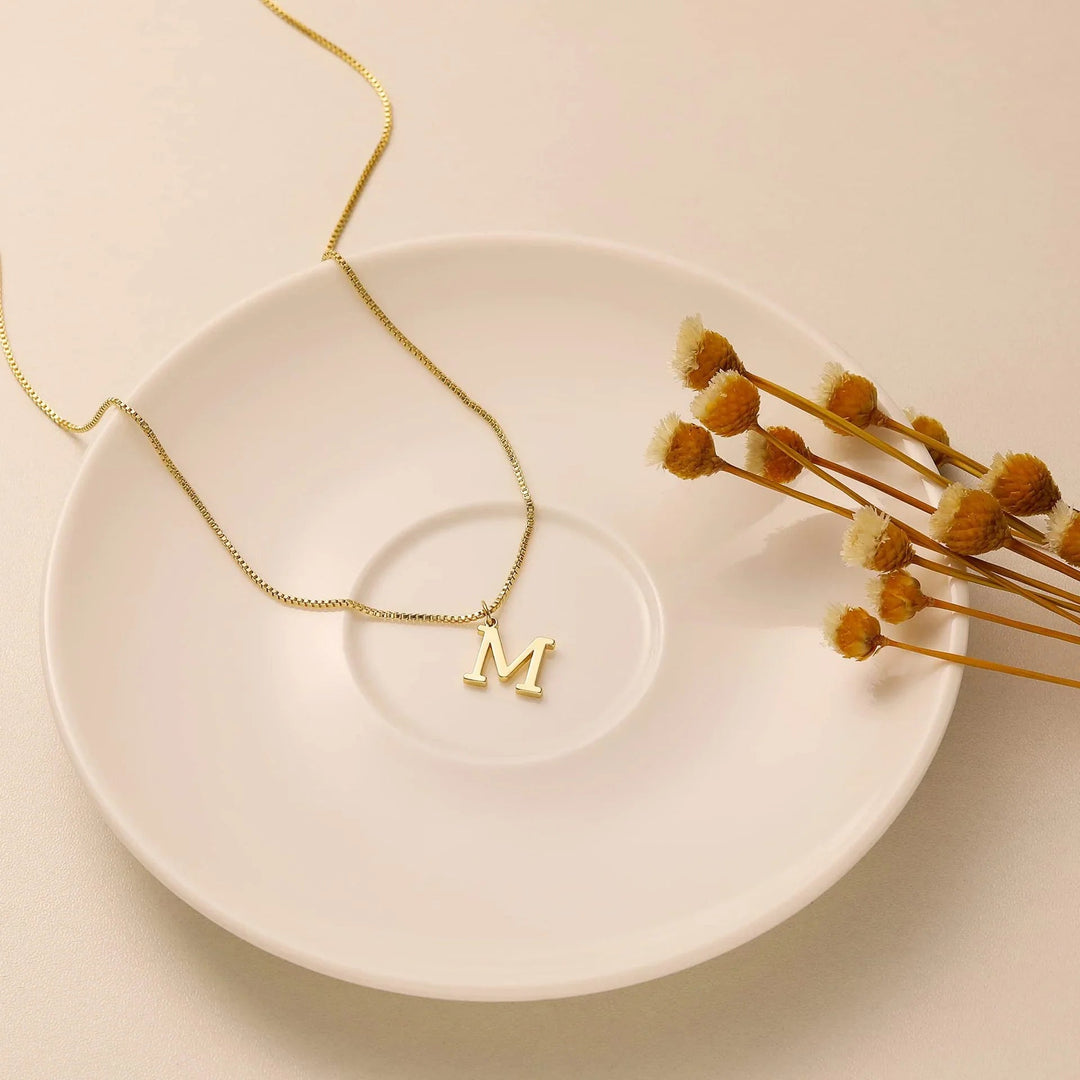 Therese Buchstabe Initial Gold Halskette