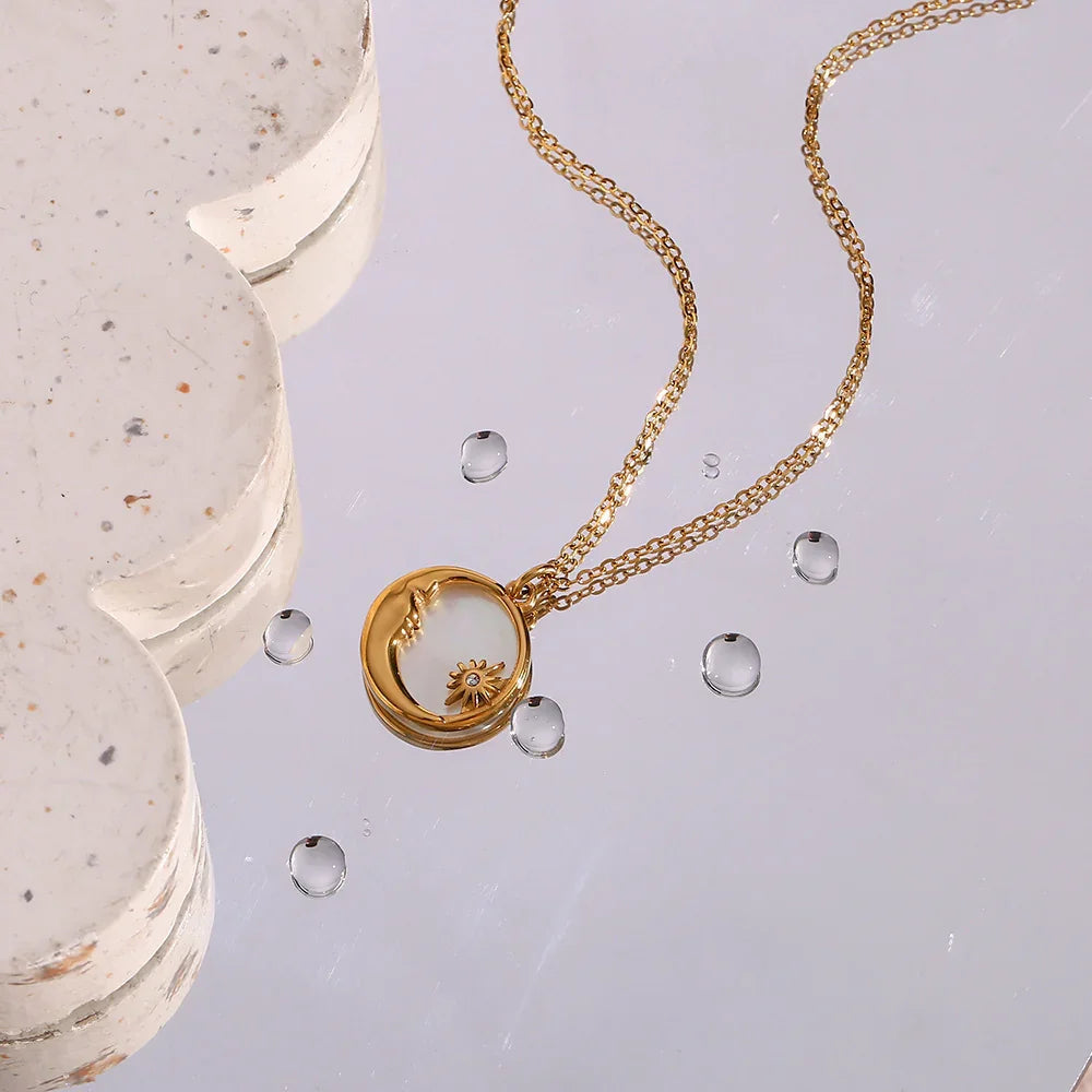 Evangeline Lunar Gold Halskette
