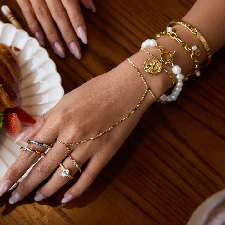 Mimi Goldene Handkette