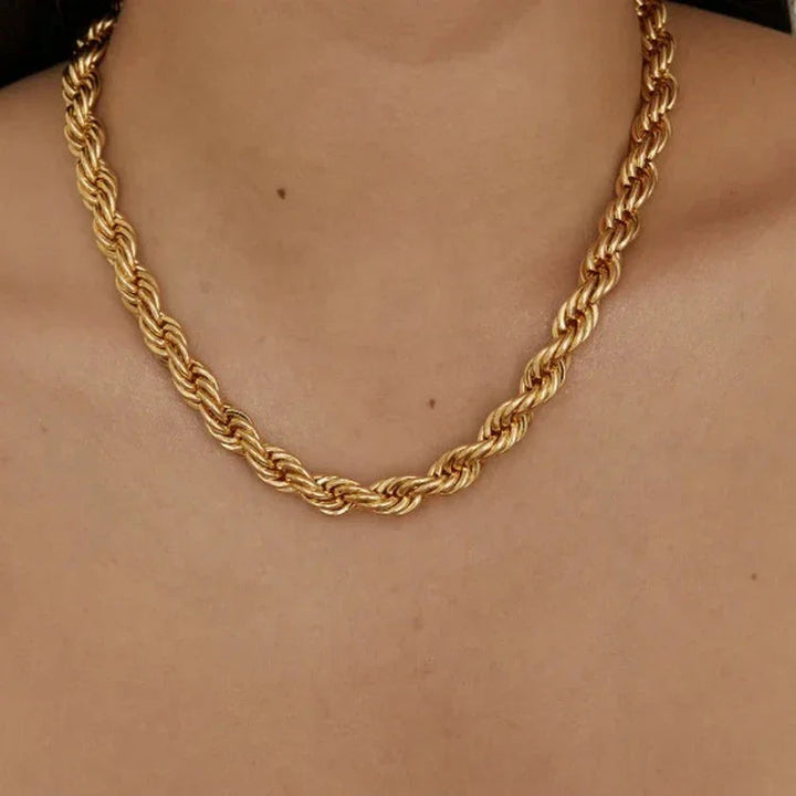 Mila Golden Twist Halskette