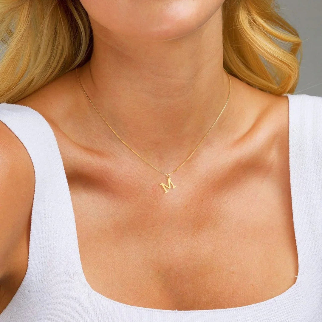 Therese Buchstabe Initial Gold Halskette