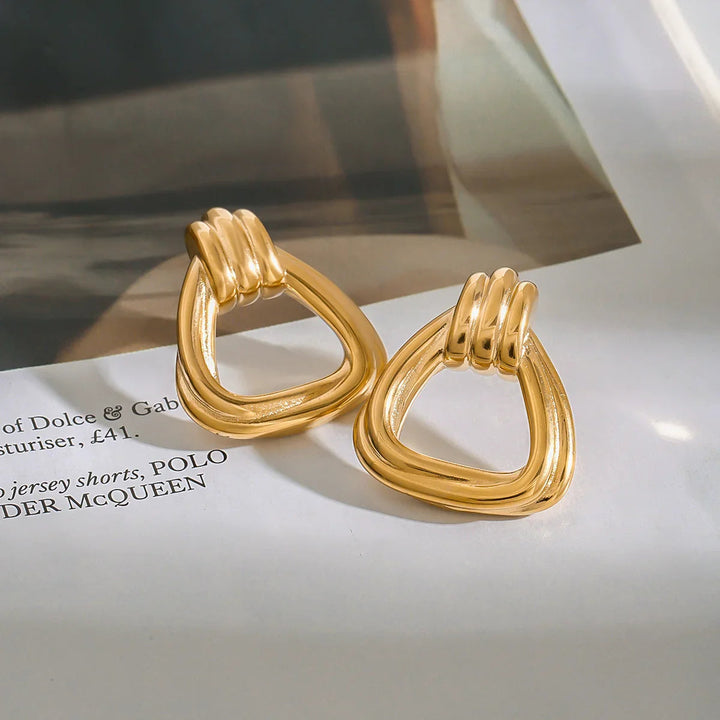 Doris Knoten Charm Gold Ohrringe