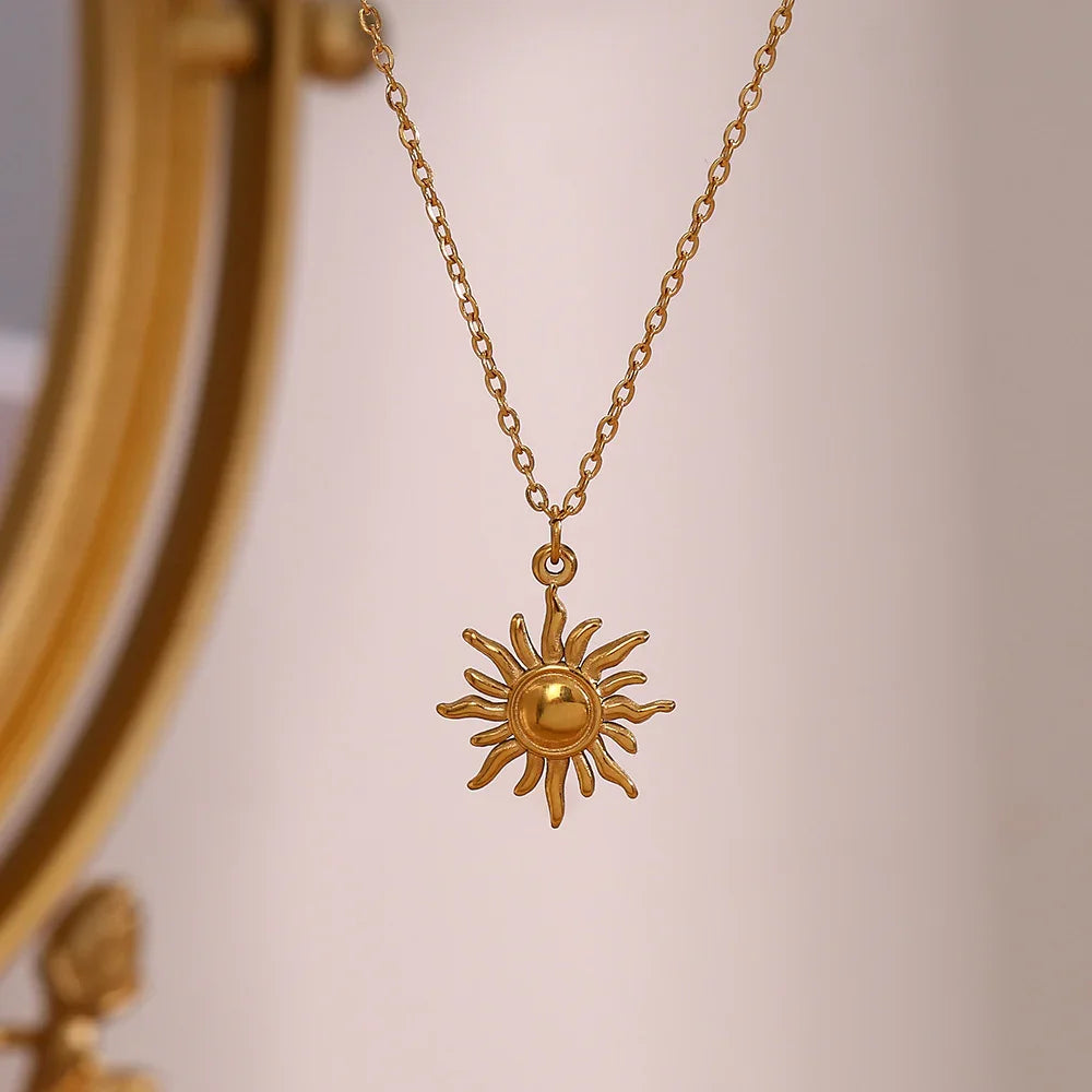 Eliora Goldene Sonnenkette