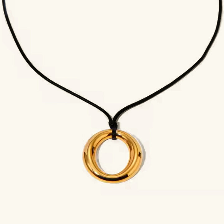 Evanna Ring Pendant