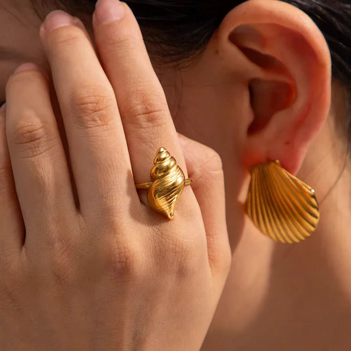 Ohana Sea Conch Goldring
