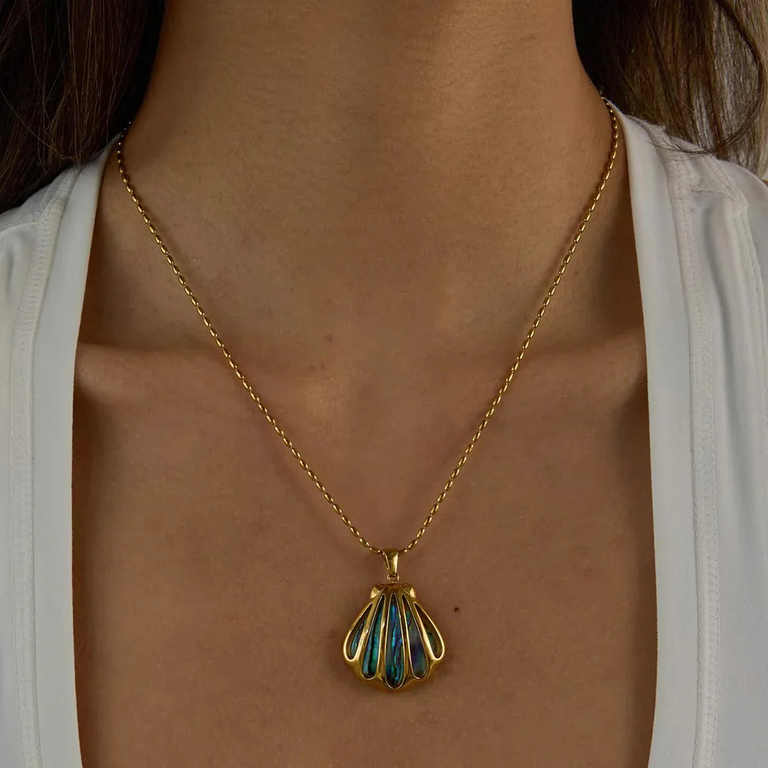 Nixie Gold Muschel Anhänger
