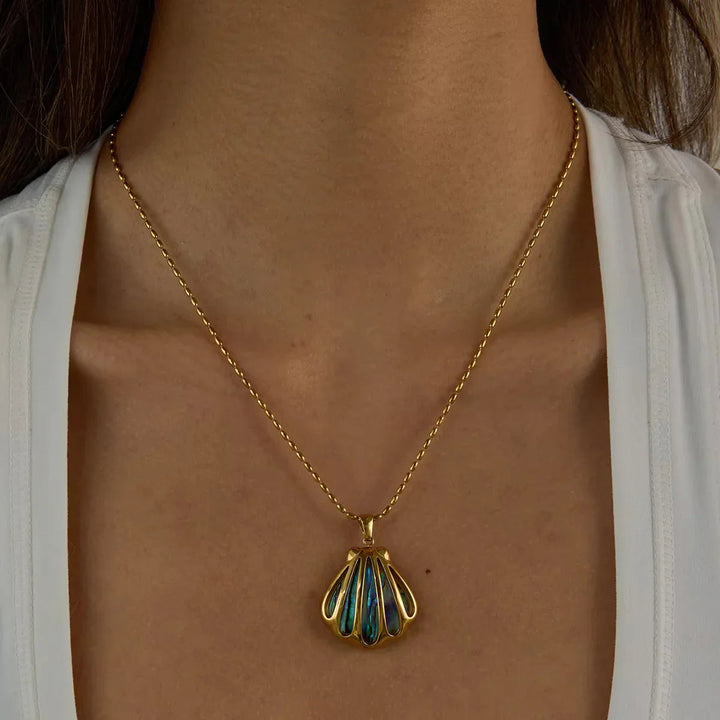 Nixie Gold Muschel Anhänger