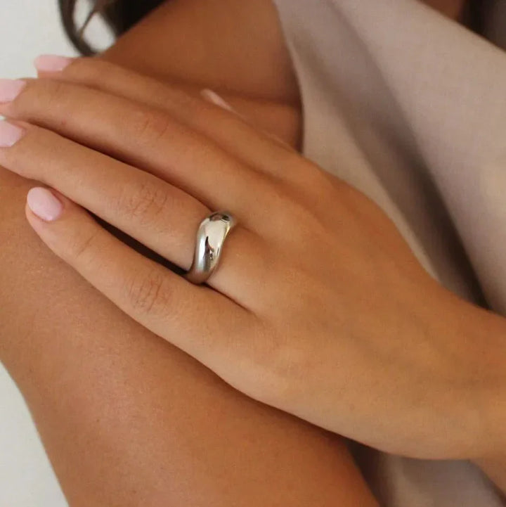 Lana Formloser Goldring