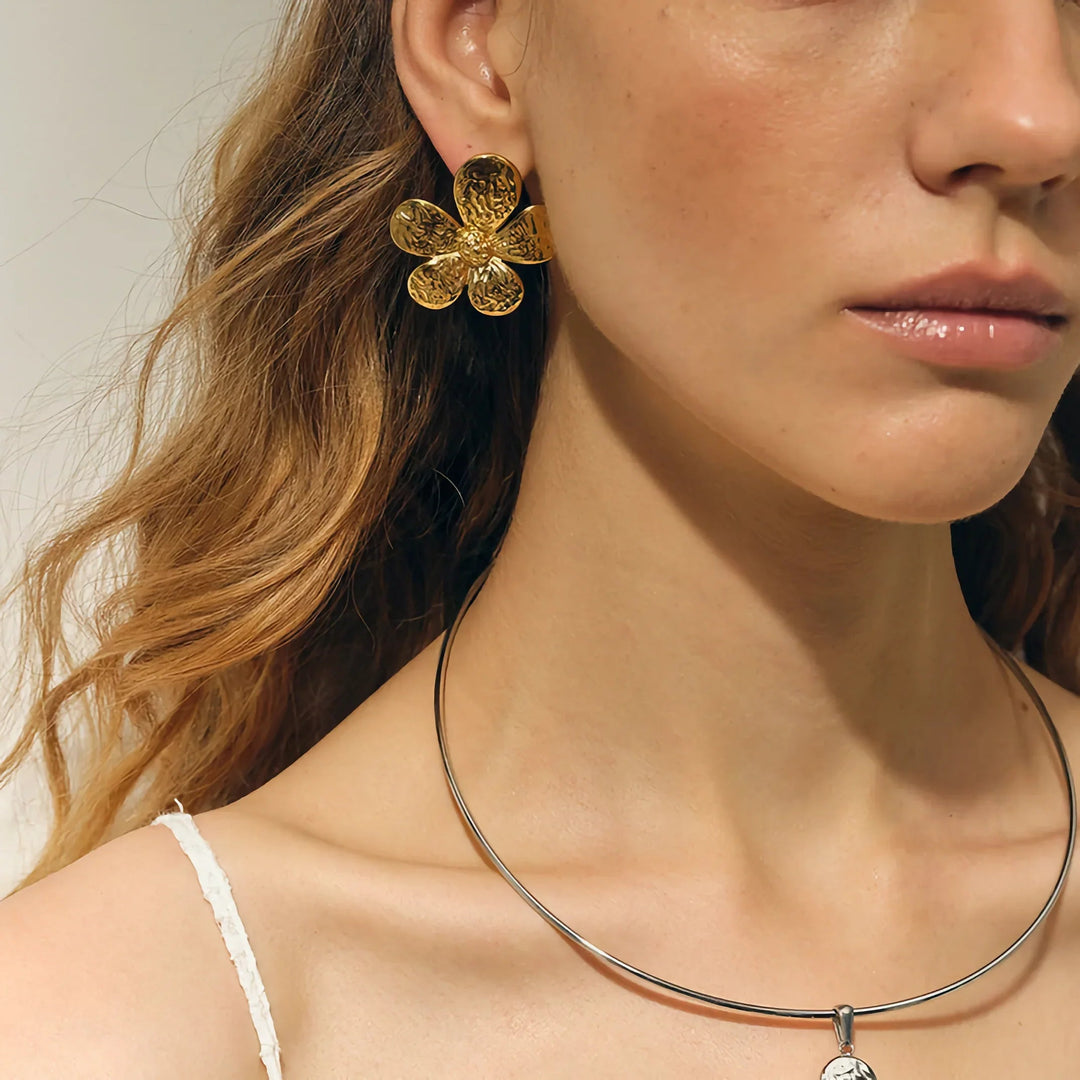 Gänseblümchen-Goldohrringe