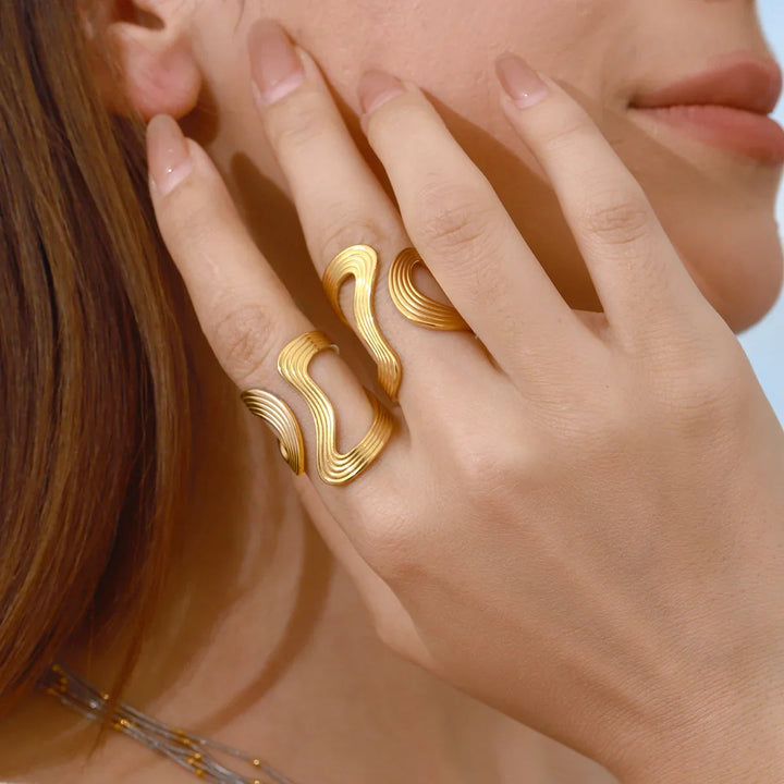 Vivi Twisted Band Goldring
