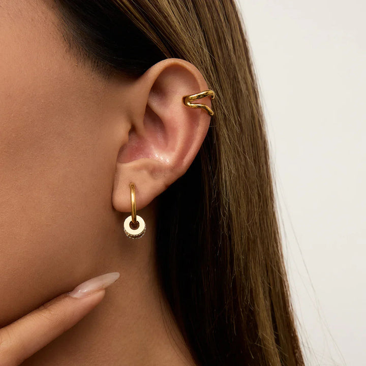 Rosiel – Goldene Ohrmanschetten-Ohrringe