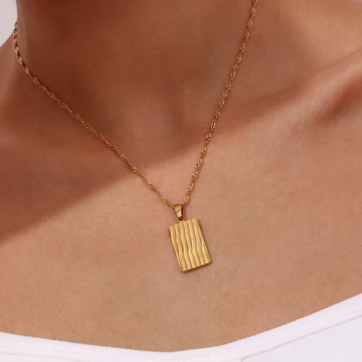 Dahlia Gold Halskette