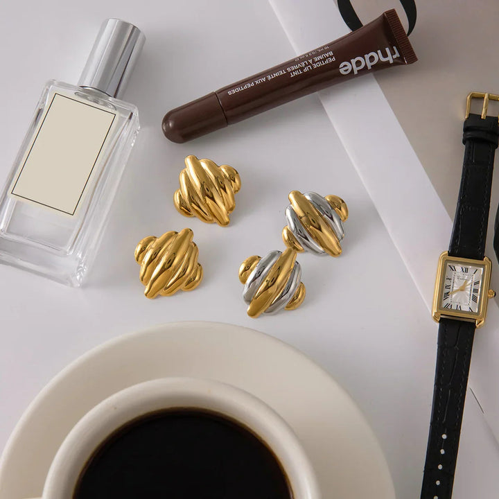 Maxine – Geriffelte Goldohrringe