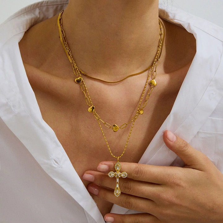 Olea Diamond Crucifix