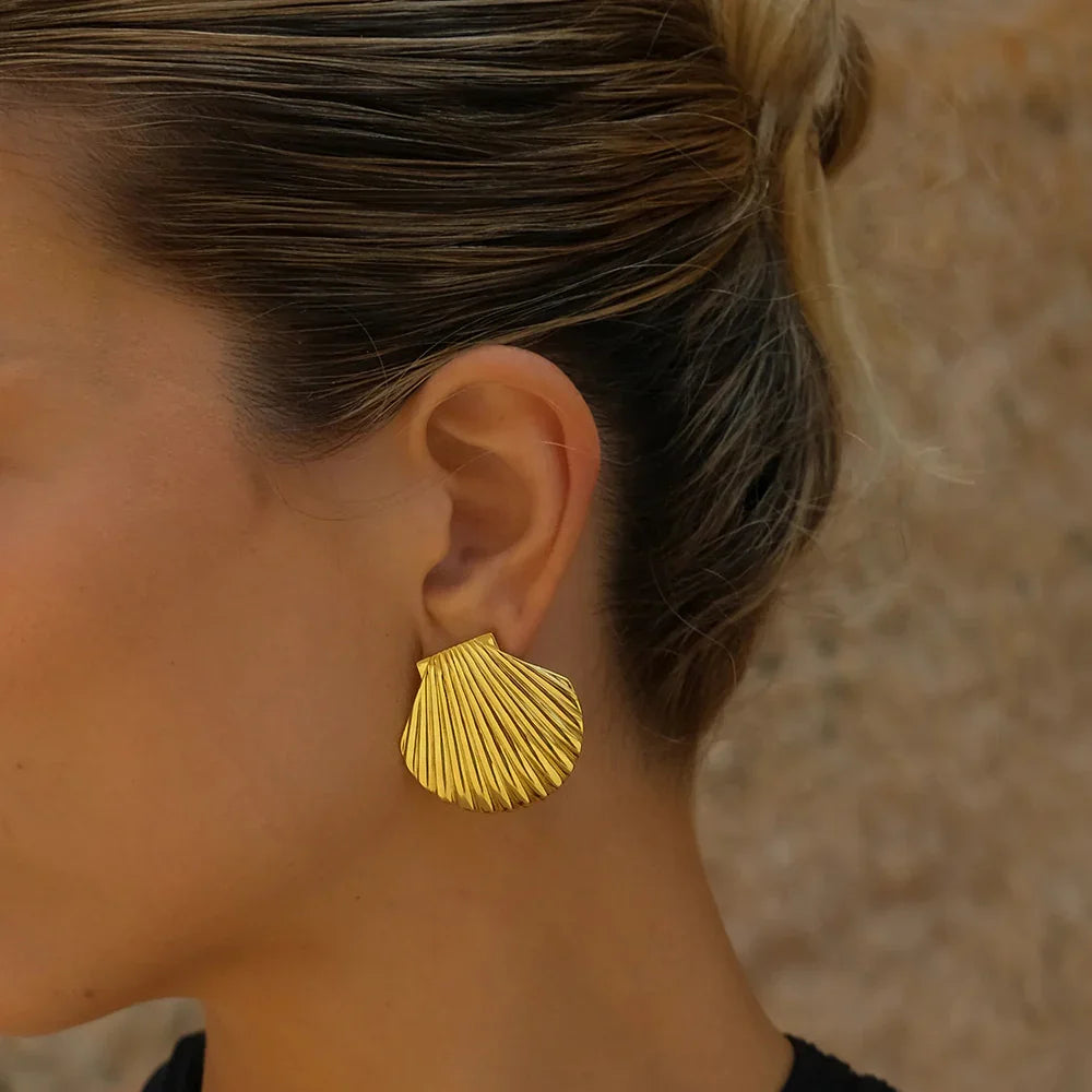 Nicole Muschel-Goldohrringe