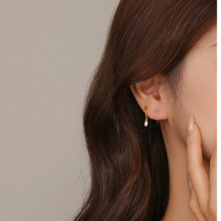 Shayla – Creolen mit gehämmerten Diamanten