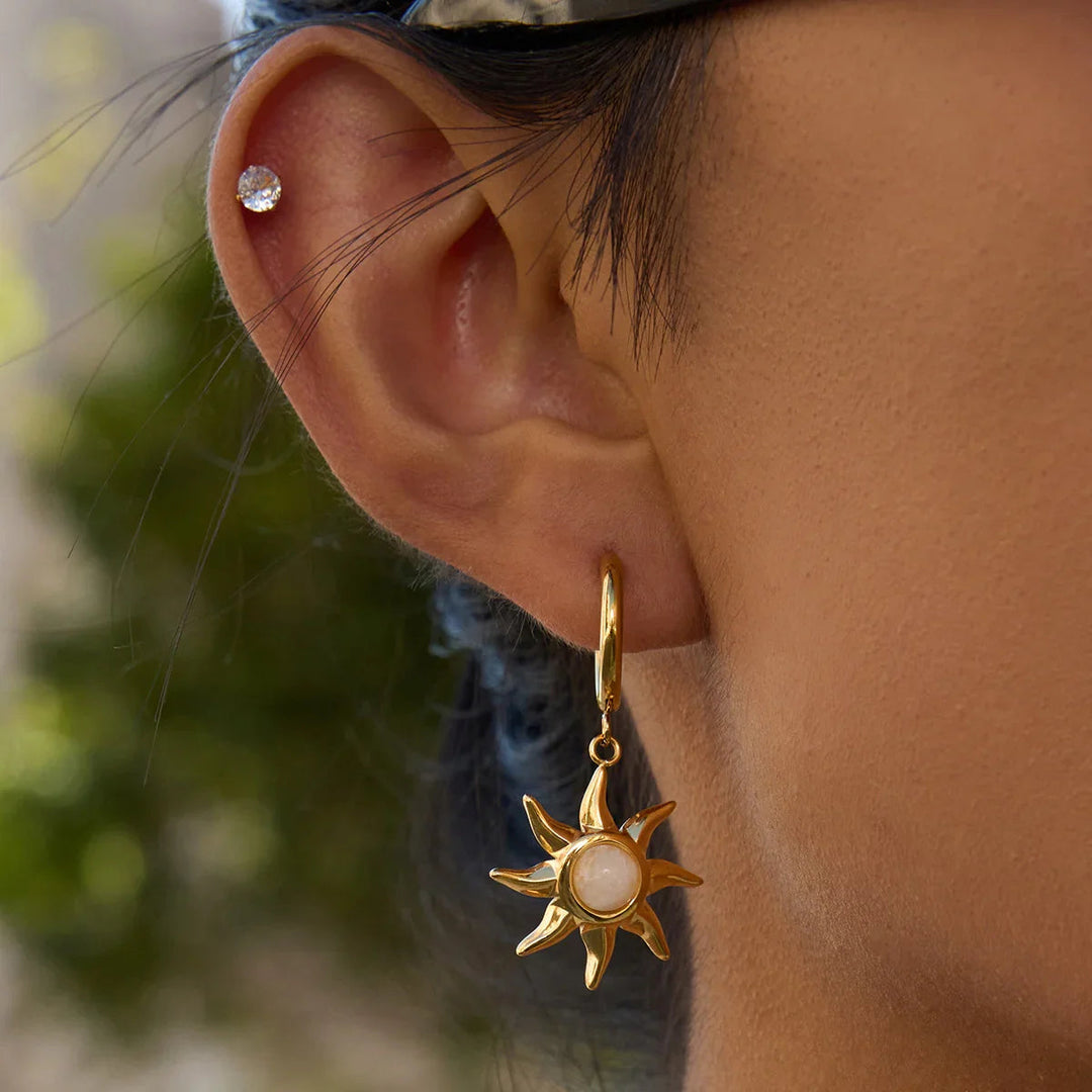 Helia sonnenförmige Mondsteinohrringe