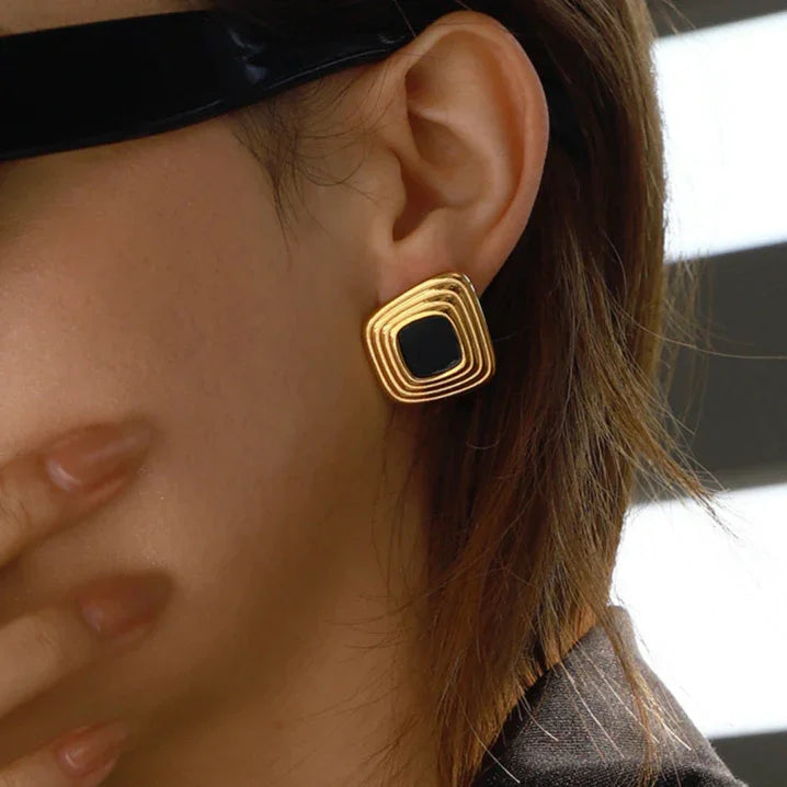 Geometrische Ohrringe Sylvie in Gold