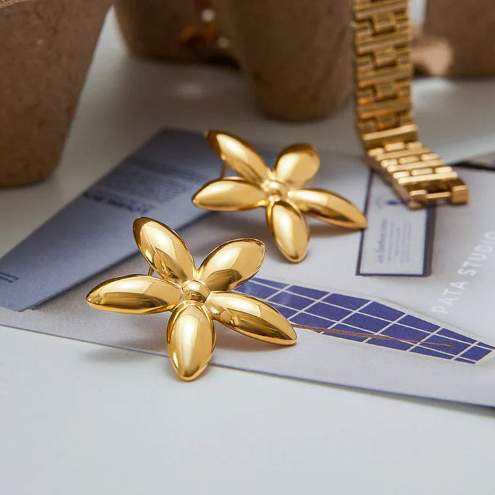 Monica Blumen-Goldohrringe